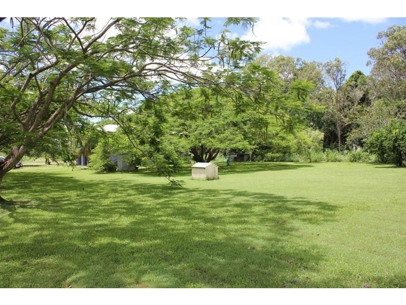 15 Johnsons Road, Koumala QLD 4738