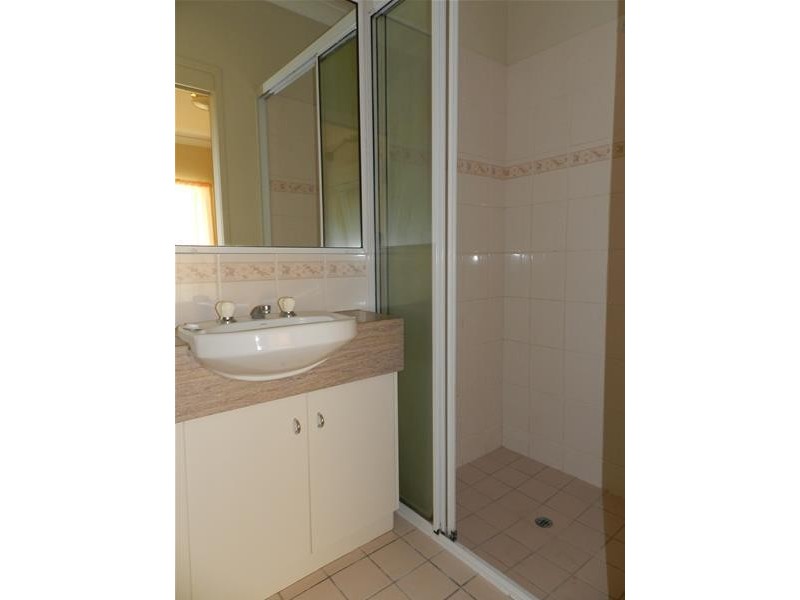 8 Rhonda Court, Andergrove QLD 4740