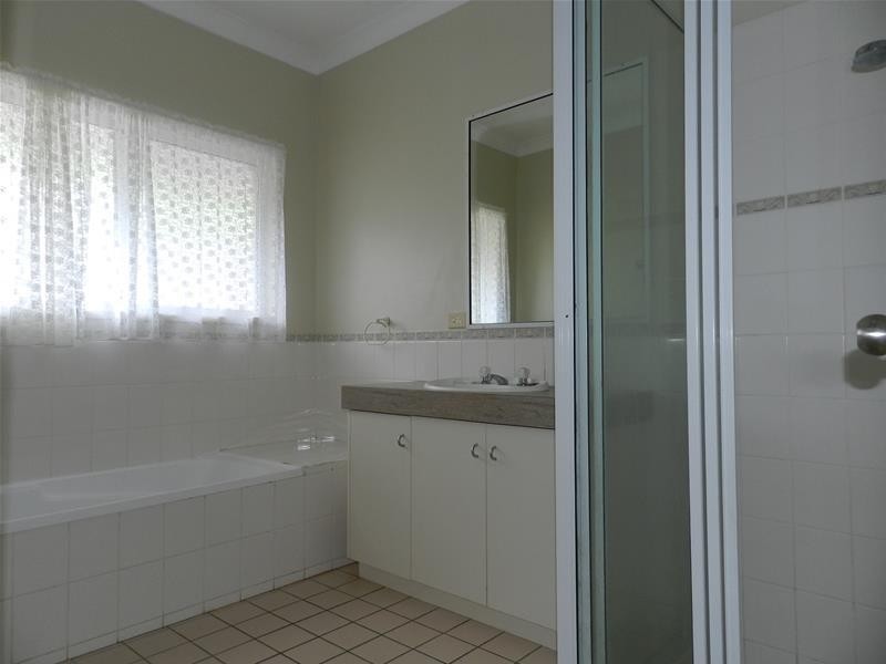 8 Rhonda Court, Andergrove QLD 4740