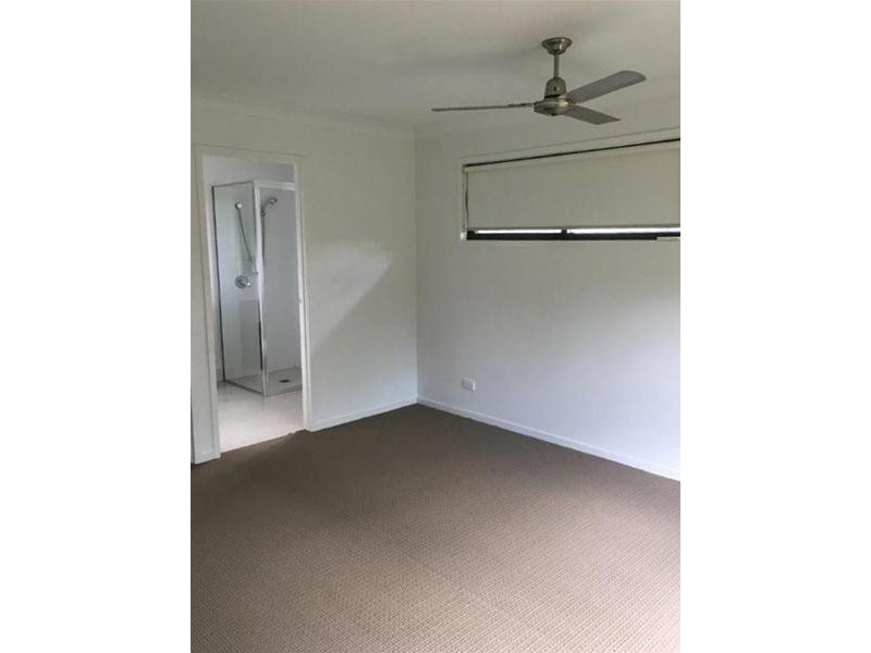 2/12 Halifax Place, Rural View QLD 4740