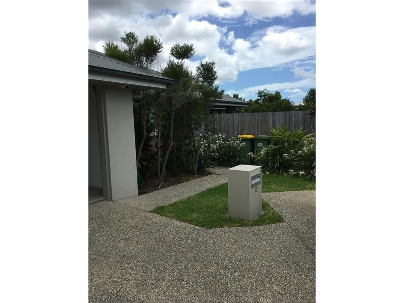 2/12 Halifax Place, Rural View QLD 4740