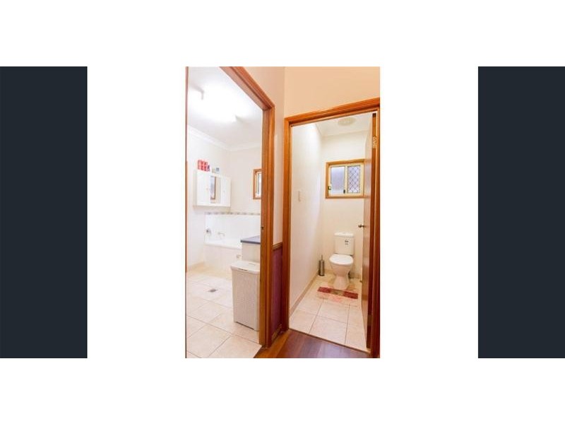 4 Graham Crescent, Eimeo QLD 4740