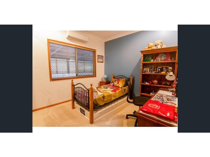 4 Graham Crescent, Eimeo QLD 4740