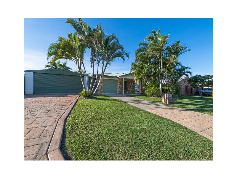 6 Lochmaben Court, Beaconsfield QLD 4740