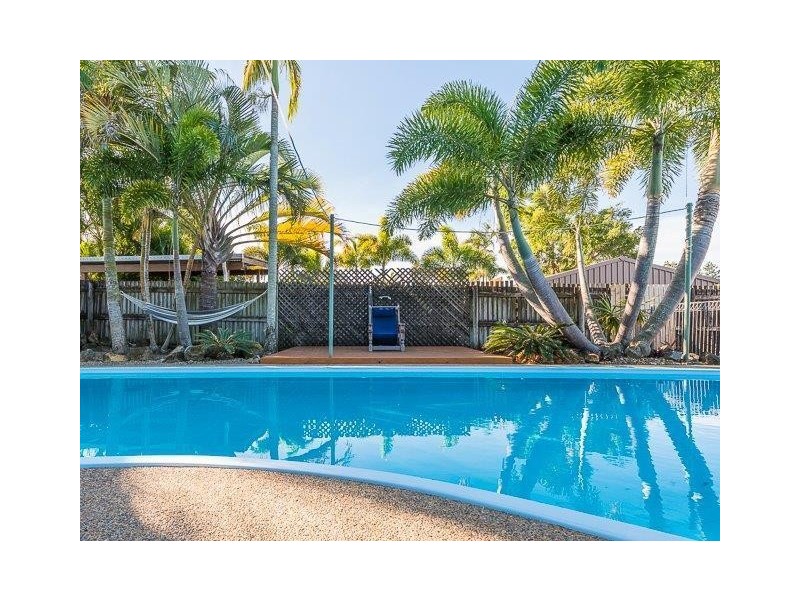 6 Lochmaben Court, Beaconsfield QLD 4740