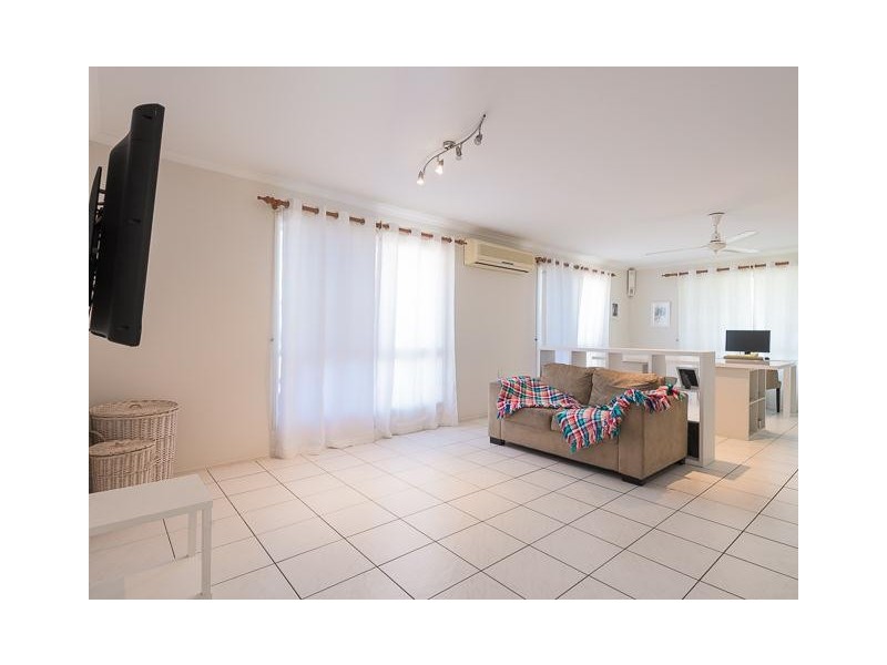 6 Lochmaben Court, Beaconsfield QLD 4740