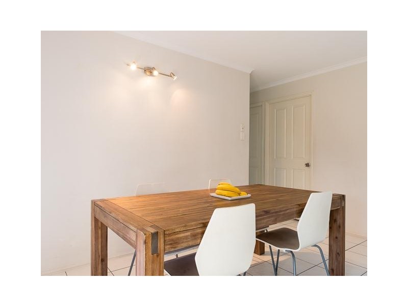 6 Lochmaben Court, Beaconsfield QLD 4740