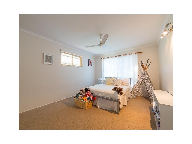 6 Lochmaben Court, Beaconsfield QLD 4740