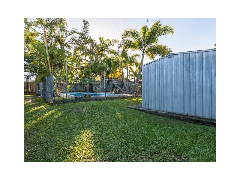 6 Lochmaben Court, Beaconsfield QLD 4740