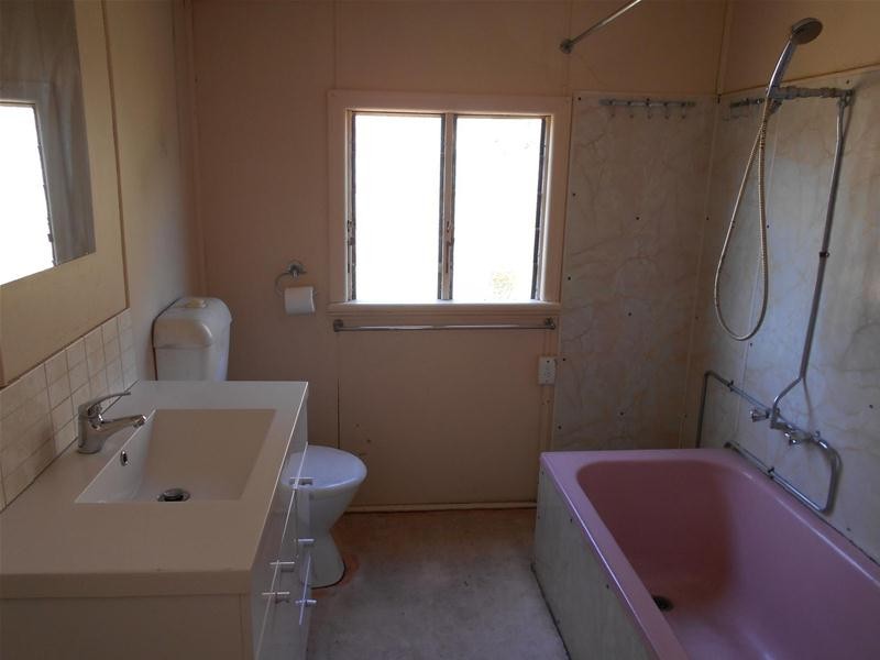 18 Kenilworth Street, South Mackay QLD 4740