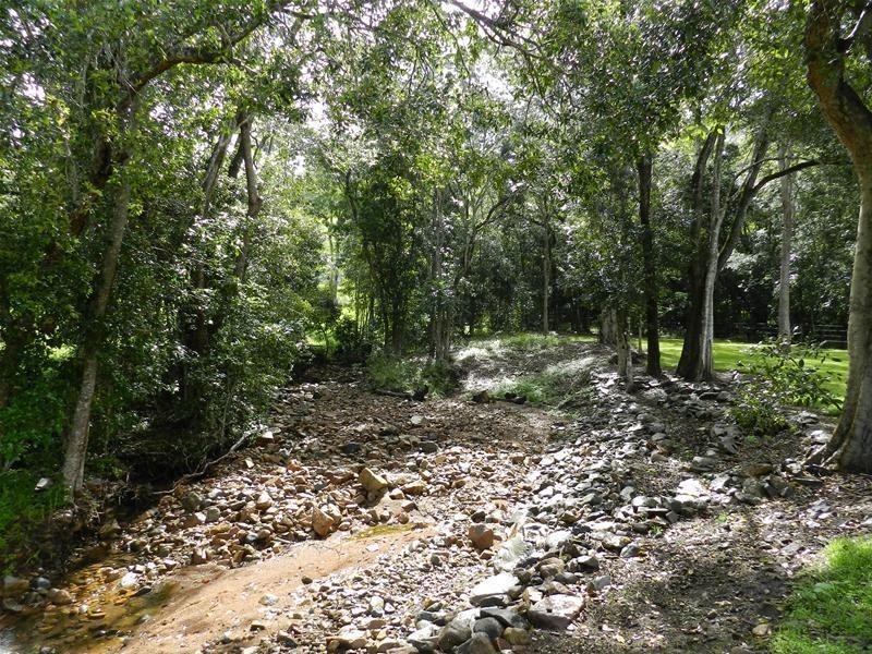 180 Middle Creek Road, Sarina QLD 4737