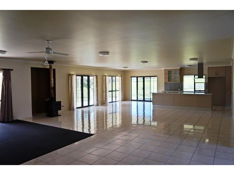 9 Lawries Road, Sarina Range QLD 4737