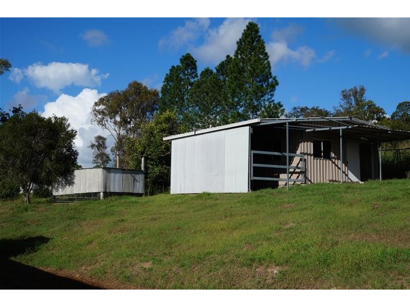 9 Lawries Road, Sarina Range QLD 4737