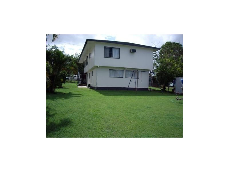 15 William Street, Sarina QLD 4737