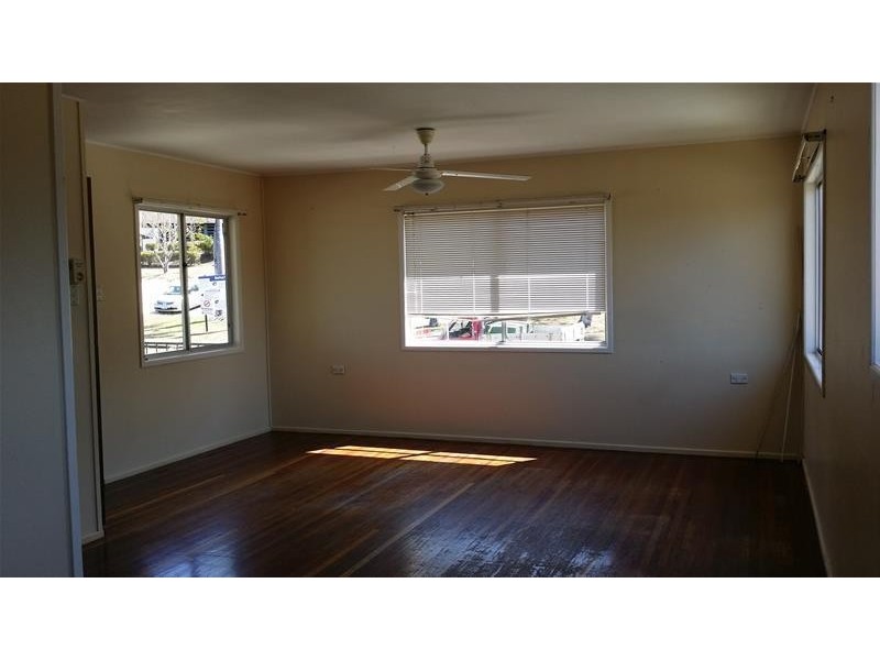 15 William Street, Sarina QLD 4737