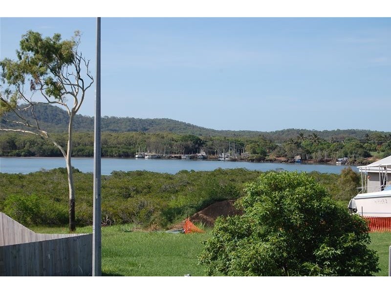 25 Morris Street, Campwin Beach QLD 4737