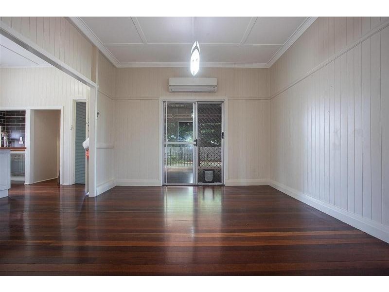 4 Pharlap Parade, Ooralea QLD 4740