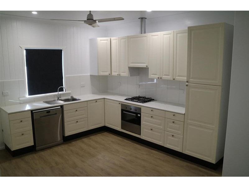 6 Sands Terrace, North Mackay QLD 4740