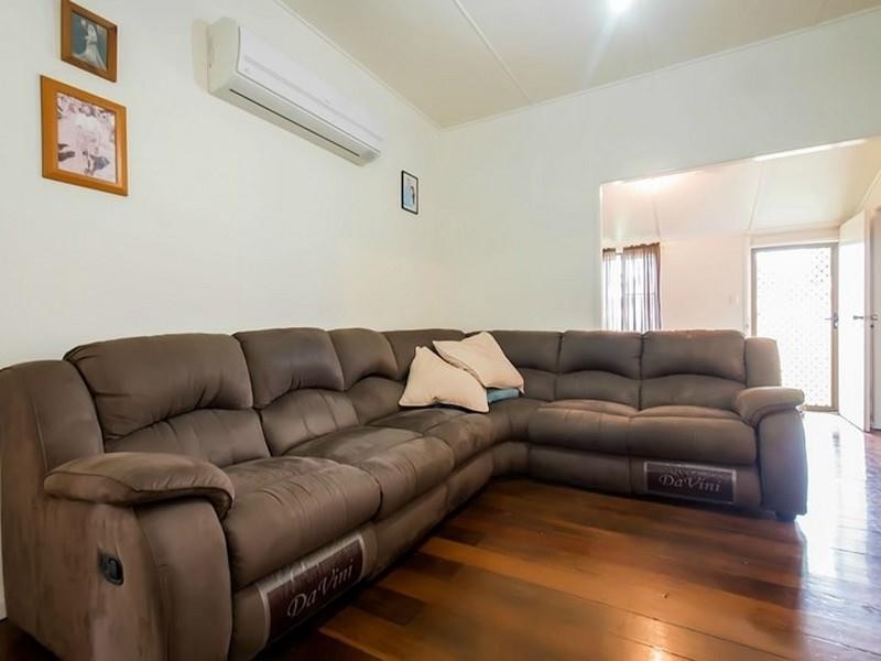 49 Beach Road, Sarina QLD 4737