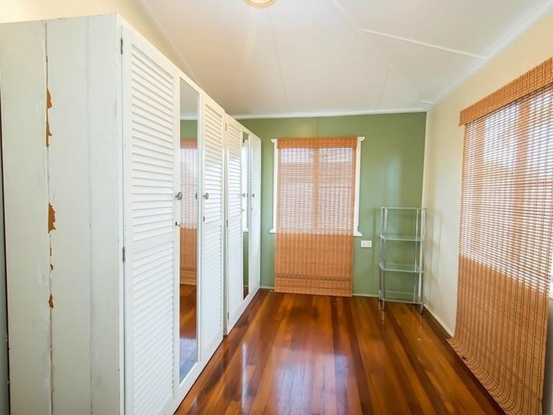 49 Beach Road, Sarina QLD 4737