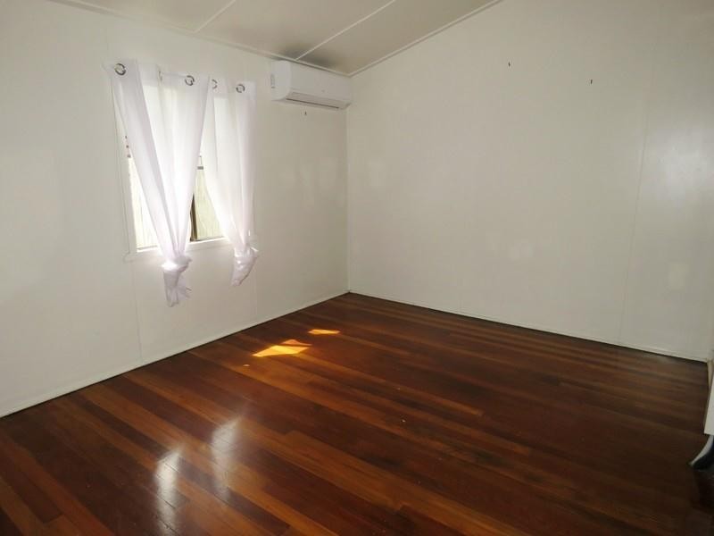 49 Beach Road, Sarina QLD 4737