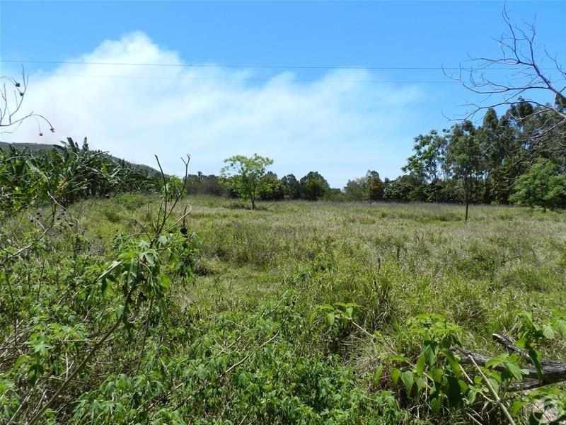 27 Flaggy Rock Road, Carmila QLD 4739