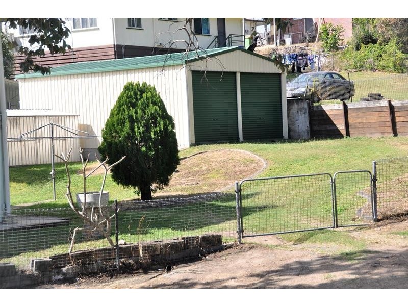 2 Goonyella Avenue, Sarina QLD 4737