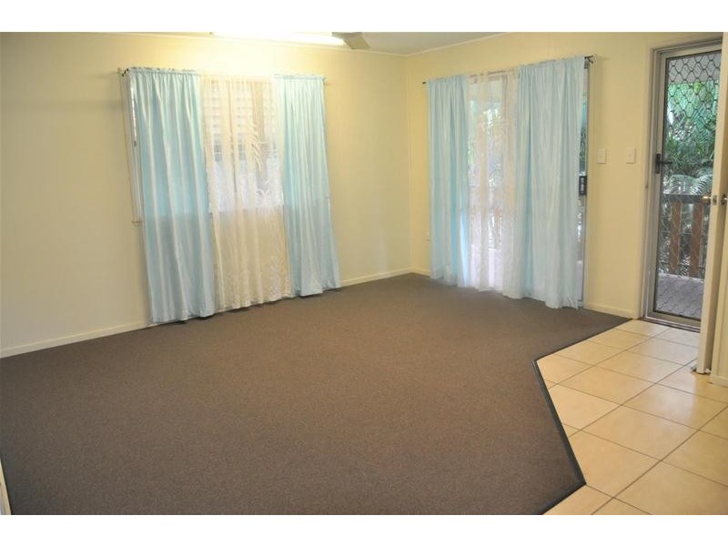 2 Goonyella Avenue, Sarina QLD 4737