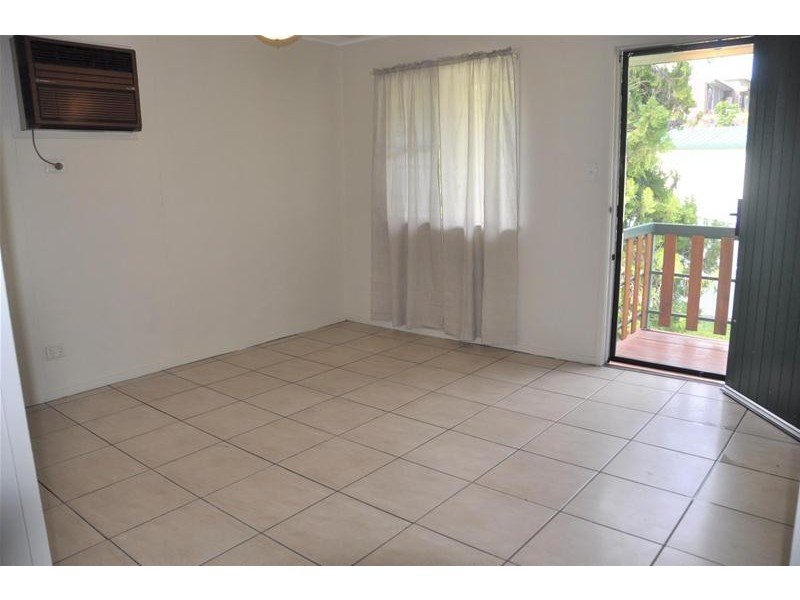 2 Goonyella Avenue, Sarina QLD 4737