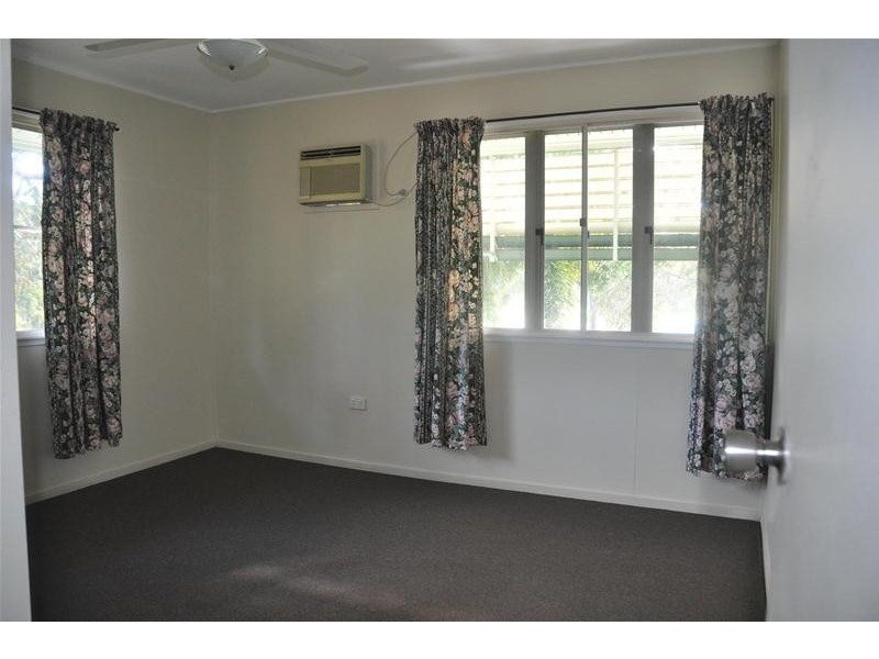 2 Goonyella Avenue, Sarina QLD 4737