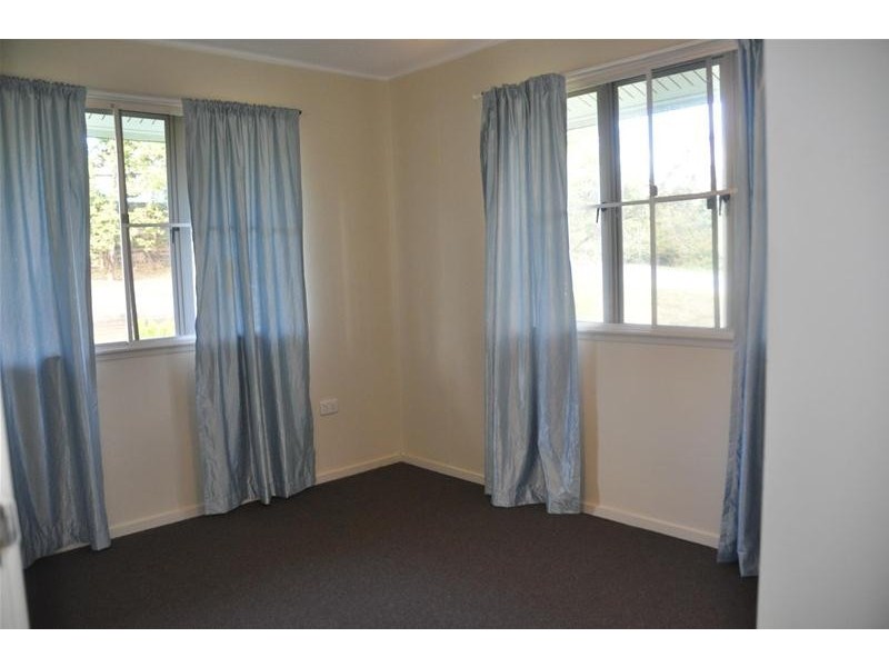 2 Goonyella Avenue, Sarina QLD 4737