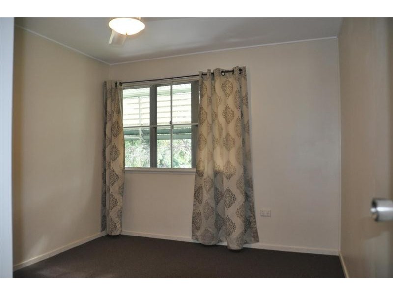 2 Goonyella Avenue, Sarina QLD 4737