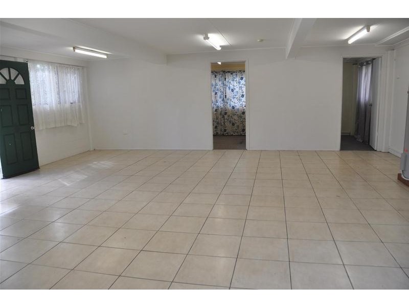 2 Goonyella Avenue, Sarina QLD 4737