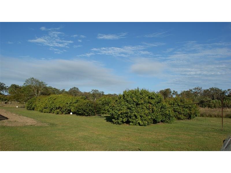 868 Sarina Beach Road, Sarina Beach QLD 4737