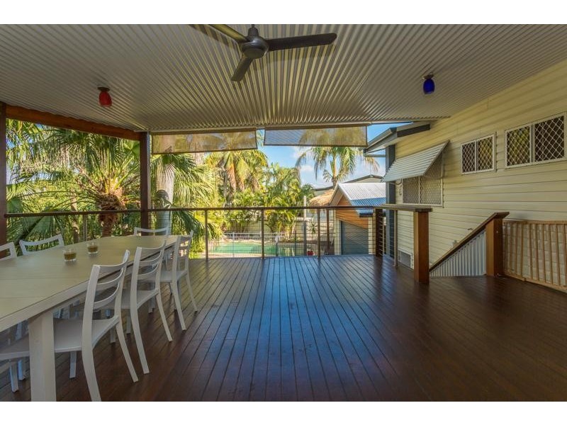 14 Binnington Esplanade, East Mackay QLD 4740