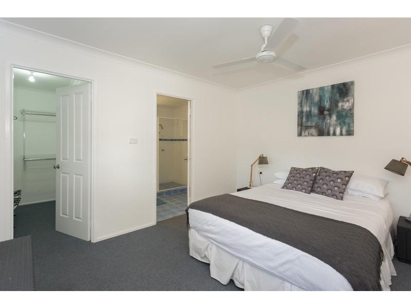 14 Binnington Esplanade, East Mackay QLD 4740