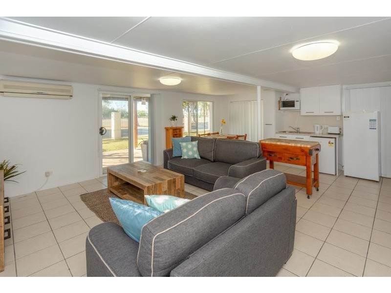 14 Binnington Esplanade, East Mackay QLD 4740