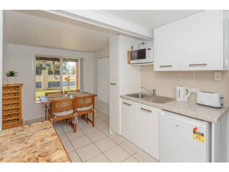 14 Binnington Esplanade, East Mackay QLD 4740