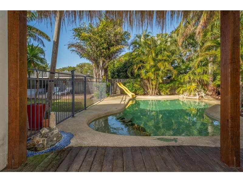 14 Binnington Esplanade, East Mackay QLD 4740