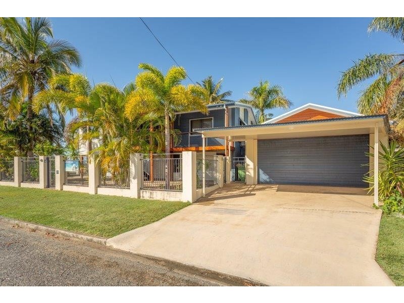 14 Binnington Esplanade, East Mackay QLD 4740
