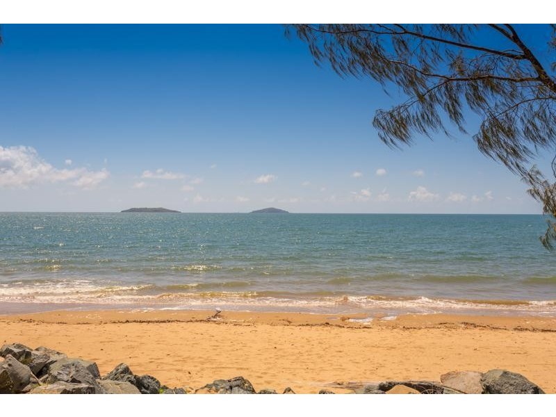 14 Binnington Esplanade, East Mackay QLD 4740