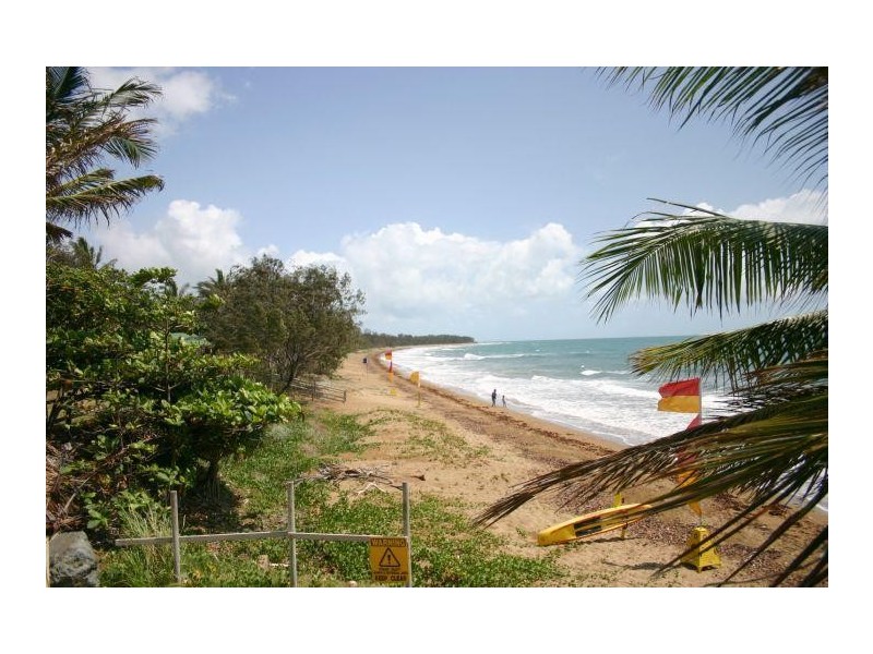 16 Ferries Terrace, Sarina Beach QLD 4737