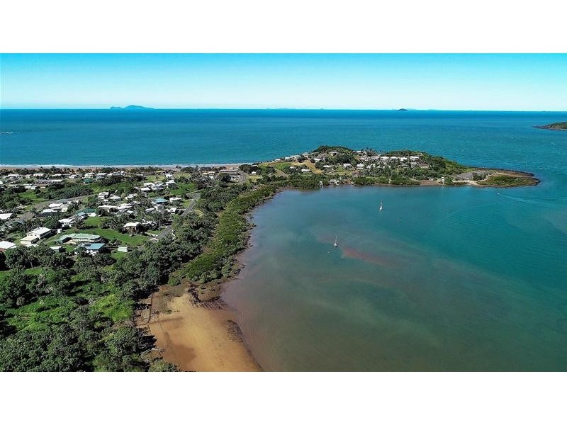 16 Ferries Terrace, Sarina Beach QLD 4737