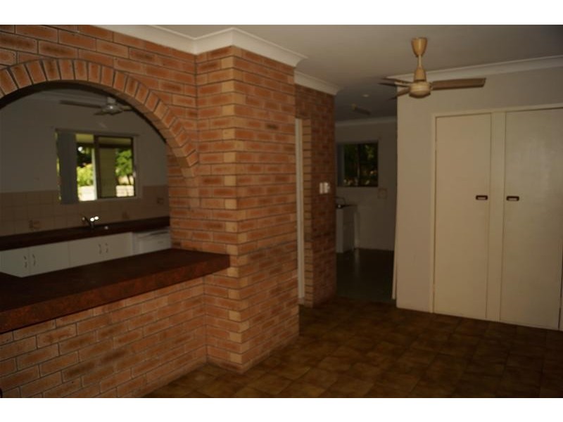 77 Edmunds Avenue, Hay Point QLD 4740