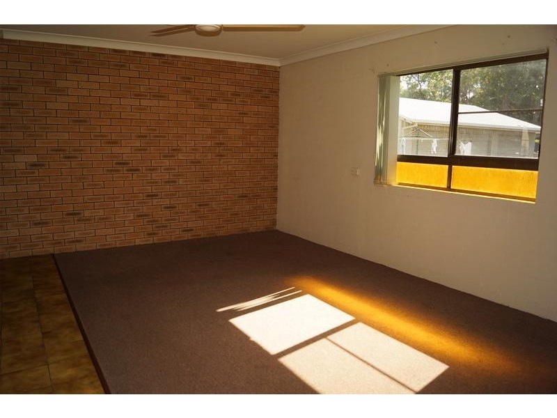 77 Edmunds Avenue, Hay Point QLD 4740