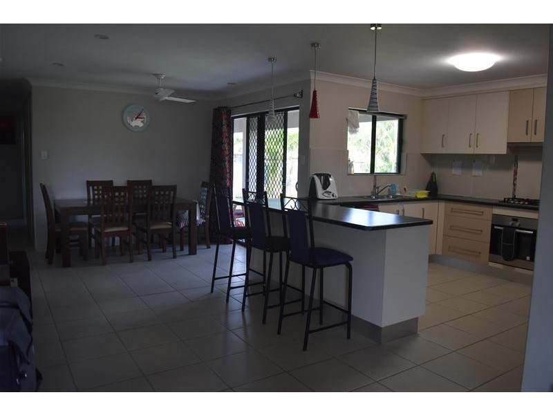 2 Hackett Court, Campwin Beach QLD 4737