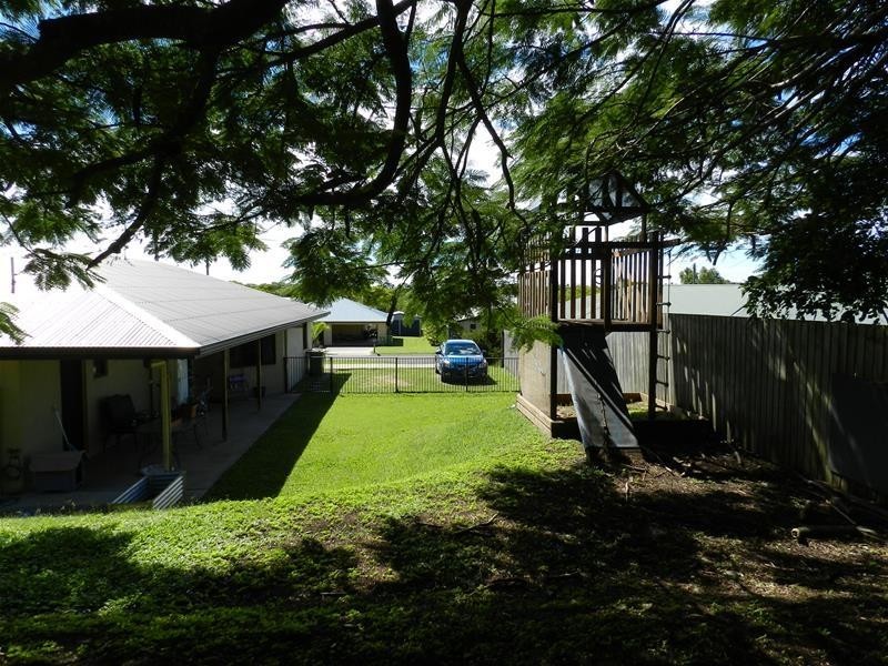 25 Brooksfield Drive, Sarina Beach QLD 4737