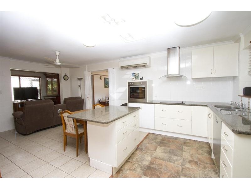 1/37 Edmond Street, Bucasia QLD 4750