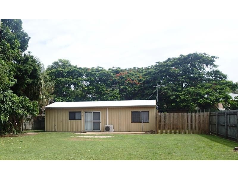 7 Crescent Street, Armstrong Beach QLD 4737