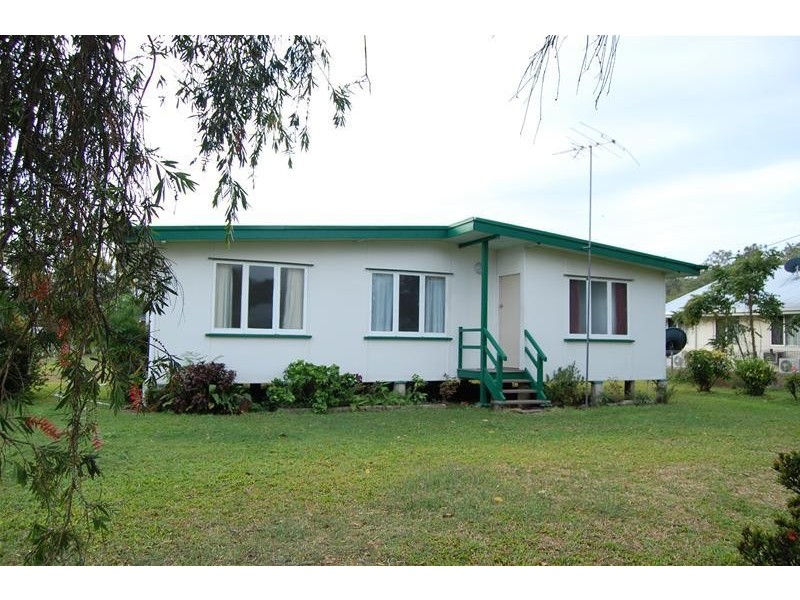 35 Brewers Road, Sarina QLD 4737